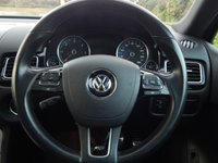 USED 2015 15 VOLKSWAGEN TOUAREG 3.0 V6 R-LINE TDI BLUEMOTION TECHNOLOGY 5d 259 BHP 2 Owners-Heated Steering Wheel