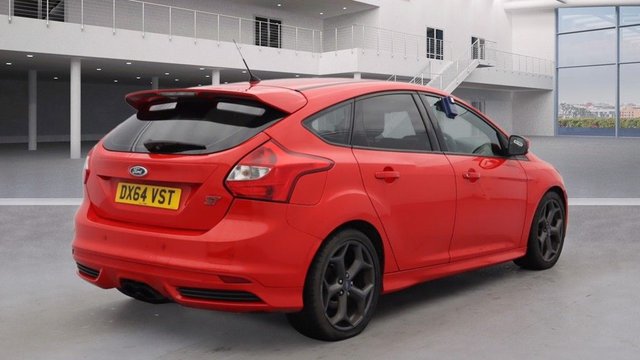 View our FORD FOCUS