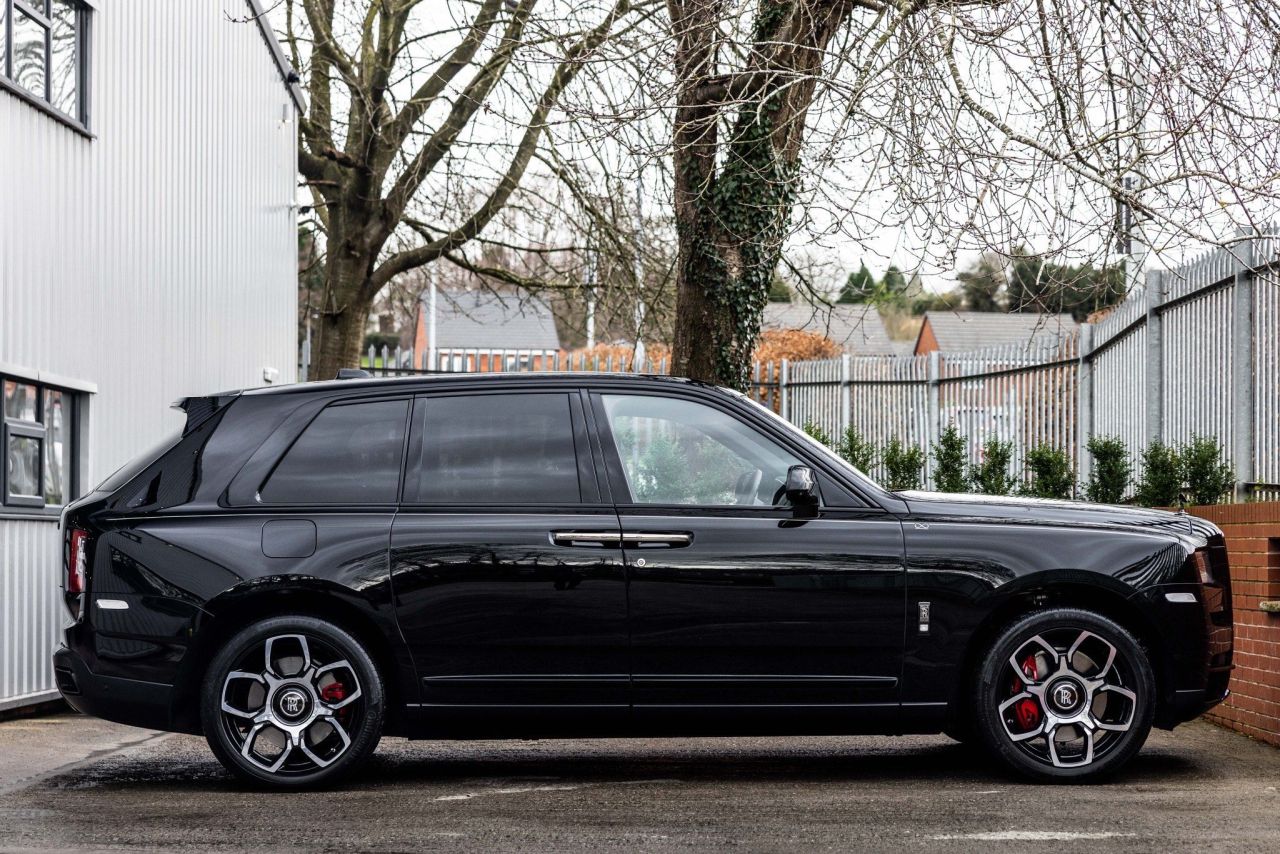 2020 70 ROLLS ROYCE CULLINAN 6.75 V12 Black Badge Auto 4WD 5dr