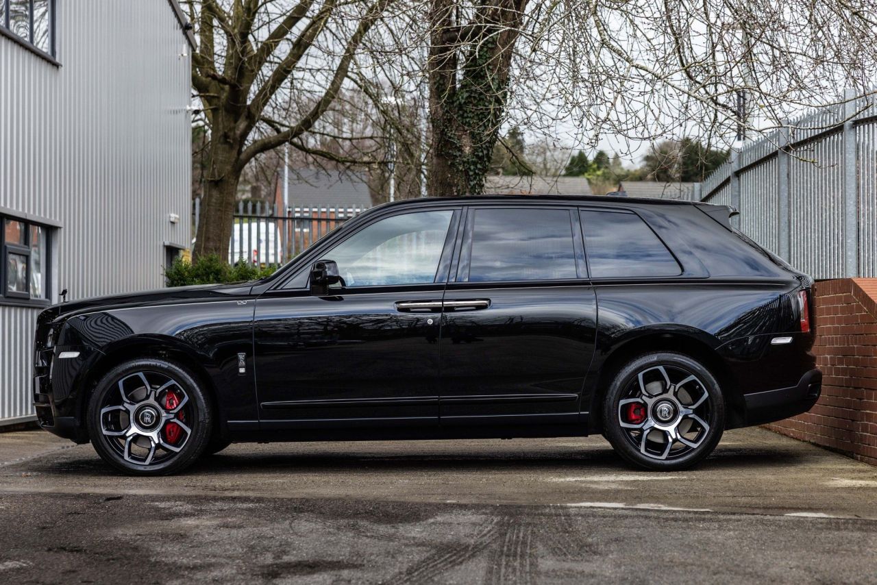 2020 70 ROLLS ROYCE CULLINAN 6.75 V12 Black Badge Auto 4WD 5dr