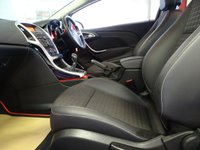 USED 2013 13 VAUXHALL ASTRA GTC 1.4 SRI S/S 3d 118 BHP STUNNING LOW MILEAGE EXAMPLE