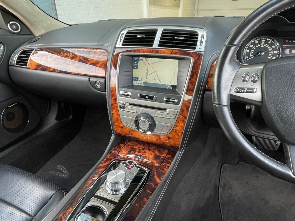 USED 2010 10 JAGUAR XK 5.0 XK PORTFOLIO 2d 385 BHP 