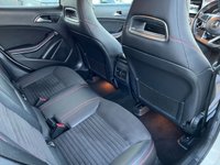 USED 2015 65 MERCEDES-BENZ GLA-CLASS 2.1 GLA 220 D 4MATIC AMG LINE 5d 174 BHP 