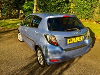 USED 2012 62 TOYOTA YARIS 1.5 T4 HYBRID 5d AUTO 75 BHP 2 OWNER//PARKING CAMERA//SATNAV//X8 TOYOTA MAIN DEALER SERVICE STAMPS//ZERO COST ROAD TAX 1.5 T4 HYBRID 5d AUTO 75 BHP 2 OWNER//PARKING CAMERA//SATNAV//X8 TOYOTA MAIN DEALER SERVICE STAMPS//ZERO COST ROAD TAX
