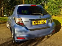 USED 2012 62 TOYOTA YARIS 1.5 T4 HYBRID 5d AUTO 75 BHP 2 OWNER//PARKING CAMERA//SATNAV//X8 TOYOTA MAIN DEALER SERVICE STAMPS//ZERO COST ROAD TAX 1.5 T4 HYBRID 5d AUTO 75 BHP 2 OWNER//PARKING CAMERA//SATNAV//X8 TOYOTA MAIN DEALER SERVICE STAMPS//ZERO COST ROAD TAX