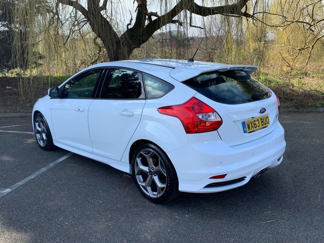View our FORD FOCUS