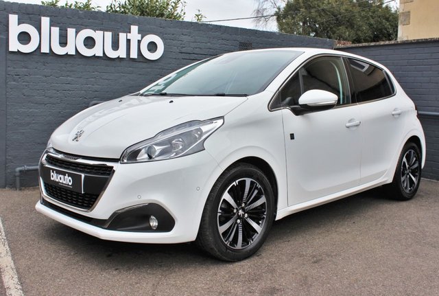 2019 69 Peugeot 208 1.2 S/S TECH EDITION 5d 82 BHP
