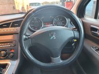 USED 2012 12 PEUGEOT 5008 1.6 HDI ALLURE 5d 112 BHP LOW MILES - 7 SEATS - DIESEL