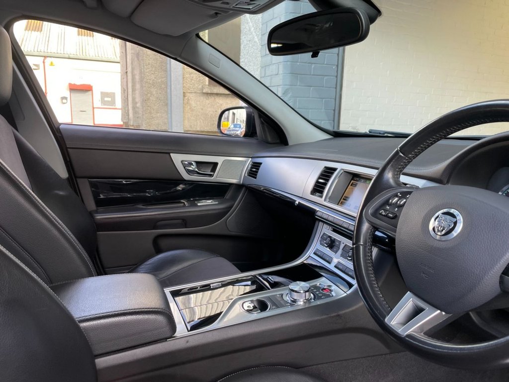 USED 2012 62 JAGUAR XF 2.2 D SPORT SPORTBRAKE 5d 200 BHP 