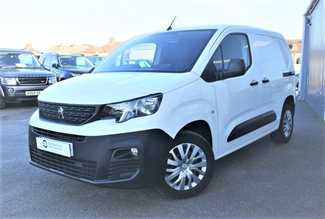 2019 69 Peugeot Partner 1.2 PURETECH PROFESSIONAL L1 109 BHP EURO 6  LOW-MILES