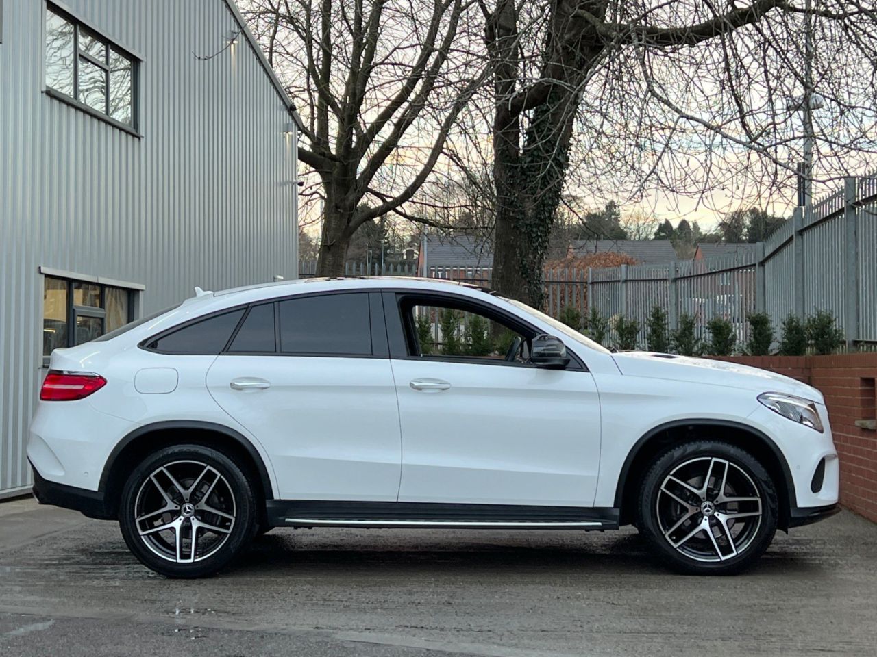 2018 68 MERCEDES-BENZ GLE-CLASS 3.0 GLE350d V6 AMG Night Edition (Premium Plus) G-Tronic+ 4MATIC (s/s) 5dr