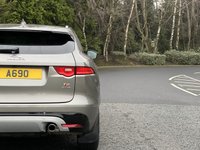 USED 2017 67 JAGUAR F-PACE 3.0 V6 S AWD 5d 296 BHP Glass Panoramic Roof 20" Alloy