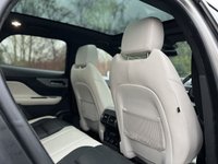 USED 2017 67 JAGUAR F-PACE 3.0 V6 S AWD 5d 296 BHP Glass Panoramic Roof 20" Alloy