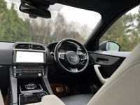 USED 2017 67 JAGUAR F-PACE 3.0 V6 S AWD 5d 296 BHP Glass Panoramic Roof 20" Alloy