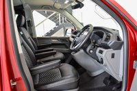USED 2020 70 VOLKSWAGEN TRANSPORTER T6.1 T32 2.0 TDI 150PS DSG HIGHLINE KOMBI SWB Huge Specification Example