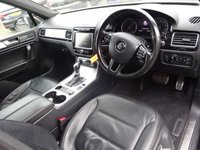 USED 2013 13 VOLKSWAGEN TOUAREG 3.0 V6 ALTITUDE TDI BLUEMOTION TECHNOLOGY 5d 202 BHP FANTASTIC EXAMPLE+FULLY SERVICED+1 YEAR MOT+BREAKDOWN COVER