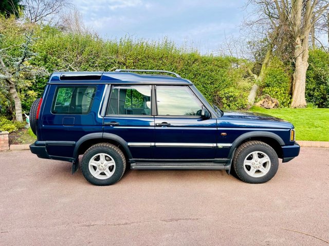 View our LAND ROVER DISCOVERY