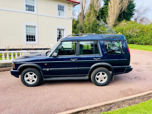 View our LAND ROVER DISCOVERY