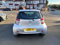 USED 2011 11 TOYOTA IQ 1.0 VVT-I IQ 3d 68 BHP ** VERY LOW MILES & ONE OWNER **
