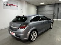 USED 2010 10 VAUXHALL ASTRA 2.0 VXR 3d 240 BHP * AIR CONDITIONING * ALLOYS *  ONLY 34K MILES *  HALF LEATHER *
