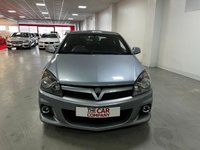 USED 2010 10 VAUXHALL ASTRA 2.0 VXR 3d 240 BHP * AIR CONDITIONING * ALLOYS *  ONLY 34K MILES *  HALF LEATHER *