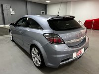 USED 2010 10 VAUXHALL ASTRA 2.0 VXR 3d 240 BHP * AIR CONDITIONING * ALLOYS *  ONLY 34K MILES *  HALF LEATHER *