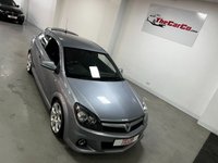 USED 2010 10 VAUXHALL ASTRA 2.0 VXR 3d 240 BHP * AIR CONDITIONING * ALLOYS *  ONLY 34K MILES *  HALF LEATHER *