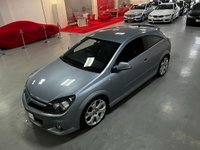 USED 2010 10 VAUXHALL ASTRA 2.0 VXR 3d 240 BHP * AIR CONDITIONING * ALLOYS *  ONLY 34K MILES *  HALF LEATHER *