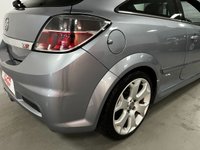 USED 2010 10 VAUXHALL ASTRA 2.0 VXR 3d 240 BHP * AIR CONDITIONING * ALLOYS *  ONLY 34K MILES *  HALF LEATHER *