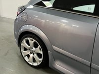 USED 2010 10 VAUXHALL ASTRA 2.0 VXR 3d 240 BHP * AIR CONDITIONING * ALLOYS *  ONLY 34K MILES *  HALF LEATHER *