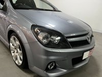 USED 2010 10 VAUXHALL ASTRA 2.0 VXR 3d 240 BHP * AIR CONDITIONING * ALLOYS *  ONLY 34K MILES *  HALF LEATHER *