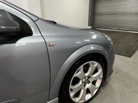 USED 2010 10 VAUXHALL ASTRA 2.0 VXR 3d 240 BHP * AIR CONDITIONING * ALLOYS *  ONLY 34K MILES *  HALF LEATHER *