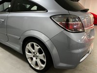 USED 2010 10 VAUXHALL ASTRA 2.0 VXR 3d 240 BHP * AIR CONDITIONING * ALLOYS *  ONLY 34K MILES *  HALF LEATHER *