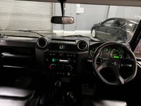 USED 2014 14 LAND ROVER DEFENDER 2.2 TD XS UTILITY WAGON 122 BHP * HEATED FRONT LEATHER SEATS * TINTED GLASS * BLUETOOTH * AIR CONDITIONING *