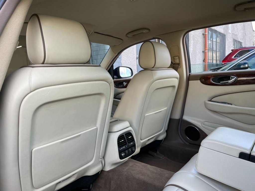 USED 2008 58 JAGUAR XJ 2.7 V6 EXECUTIVE 4d 204 BHP 