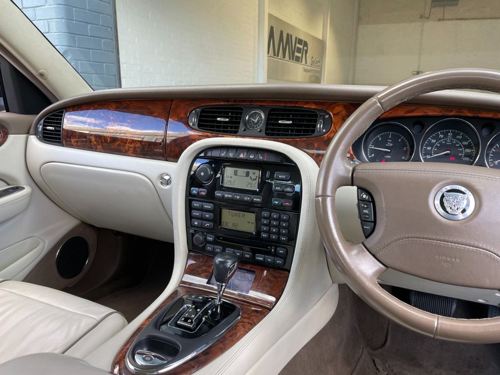 USED 2008 58 JAGUAR XJ 2.7 V6 EXECUTIVE 4d 204 BHP 
