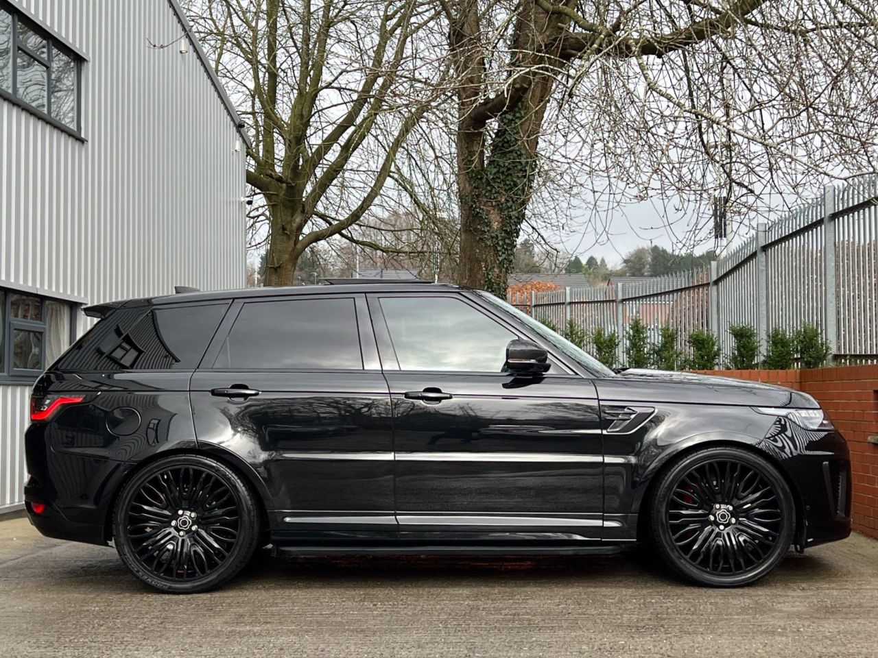 2019 LAND ROVER RANGE ROVER SPORT 5.0 P575 V8 SVR Auto 4WD (s/s) 5dr