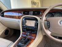 USED 2007 07 JAGUAR XJ 4.2 SOVEREIGN V8 4d 300 BHP 