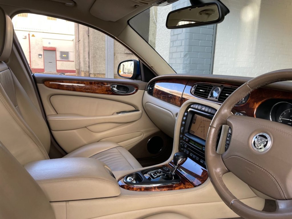 USED 2007 07 JAGUAR XJ 4.2 SOVEREIGN V8 4d 300 BHP 