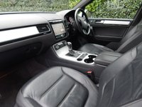 USED 2015 K VOLKSWAGEN TOUAREG 3.0 V6 R-LINE TDI BLUEMOTION TECHNOLOGY 5d 259 BHP 2 Previous-Tow Bar-PAN ROOF