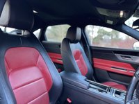 USED 2016 66 JAGUAR XF 2.0 R-SPORT 4d 161 BHP Sat Nav Black Pack R Sport