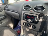 USED 2009 09 FORD FOCUS 1.8 TITANIUM 5d 125 BHP Full Service History + Titanium Spec