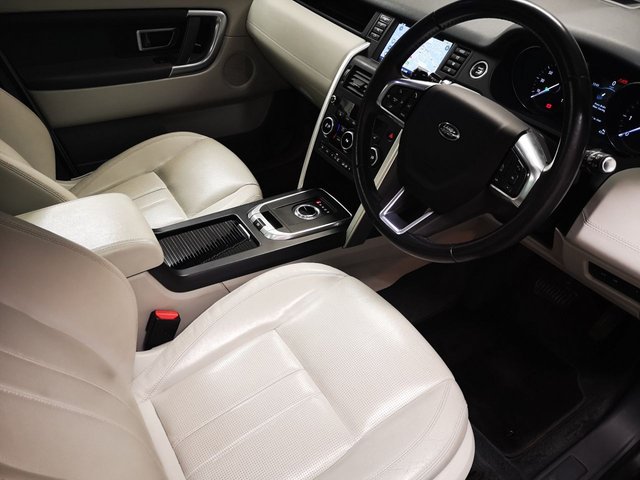 View our LAND ROVER DISCOVERY SPORT