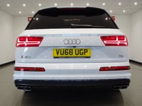 USED 2018 68 AUDI SQ7 4.0 V8 TDI (435 PS) VORSPRUNG TIPTRONIC QUATTRO 5DR + NAV + PANORAMIC ROOF + BOSE + HEAD UP + SOFT CLOSE DOORS + PRIVACY + 360 CAMERA + MATRIX L.E.D.S + MULTIMEDIA + E/BOOT + STEPS + BLACK PACK + 22 S 7SEATS+PANROOF+SOFT CL+LEATHER+HUD+BOSE+360 CAM+NAV
