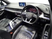 USED 2018 68 AUDI SQ7 4.0 V8 TDI (435 PS) VORSPRUNG TIPTRONIC QUATTRO 5DR + NAV + PANORAMIC ROOF + BOSE + HEAD UP + SOFT CLOSE DOORS + PRIVACY + 360 CAMERA + MATRIX L.E.D.S + MULTIMEDIA + E/BOOT + STEPS + BLACK PACK + 22 S 7SEATS+PANROOF+SOFT CL+LEATHER+HUD+BOSE+360 CAM+NAV