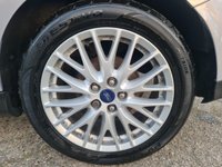 USED 2013 13 FORD FOCUS 1.0 ZETEC 5d 124 BHP FORD FOCUS 1.0 ZETEC 5d 124 BHP
