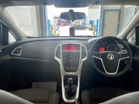 USED 2012 62 VAUXHALL ASTRA 1.4 SRI 5d 98 BHP Low Mileage,Cruise,P.Sensors