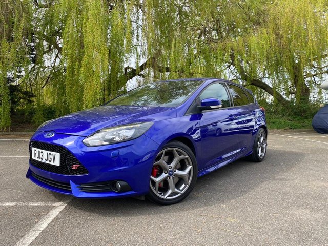 View our FORD FOCUS