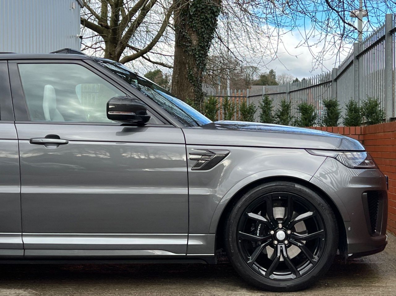2018 68 LAND ROVER RANGE ROVER SPORT 5.0 P575 V8 SVR Auto 4WD (s/s) 5dr