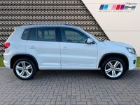 USED 2015 65 VOLKSWAGEN TIGUAN 2.0 R LINE TDI BLUEMOTION TECHNOLOGY 4MOTION 5d 148 BHP SATELITE NAVIGATION & PARK ASSIST